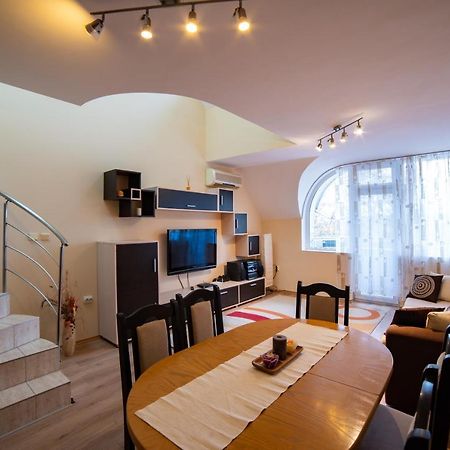 Maisonette Picadilly Varna Exterior foto