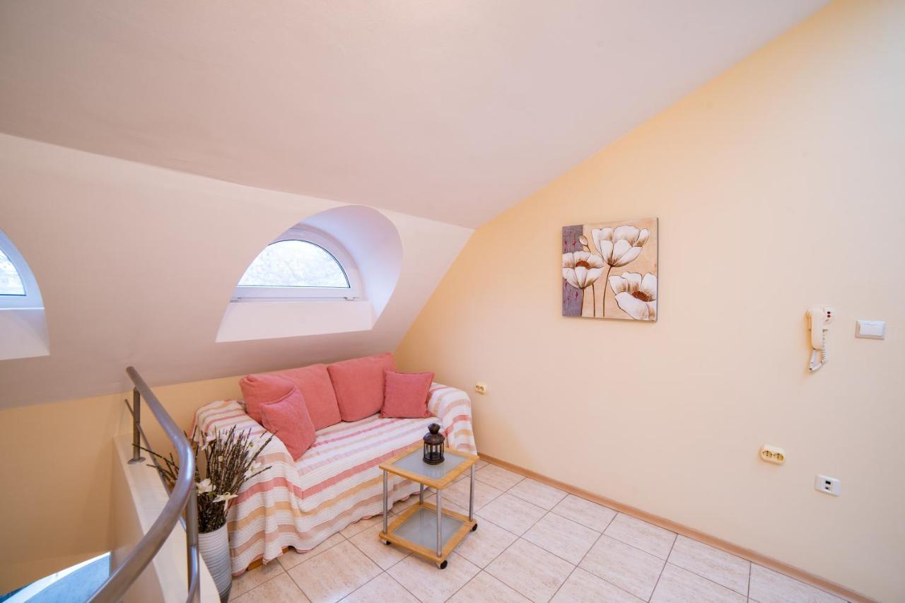 Maisonette Picadilly Varna Exterior foto